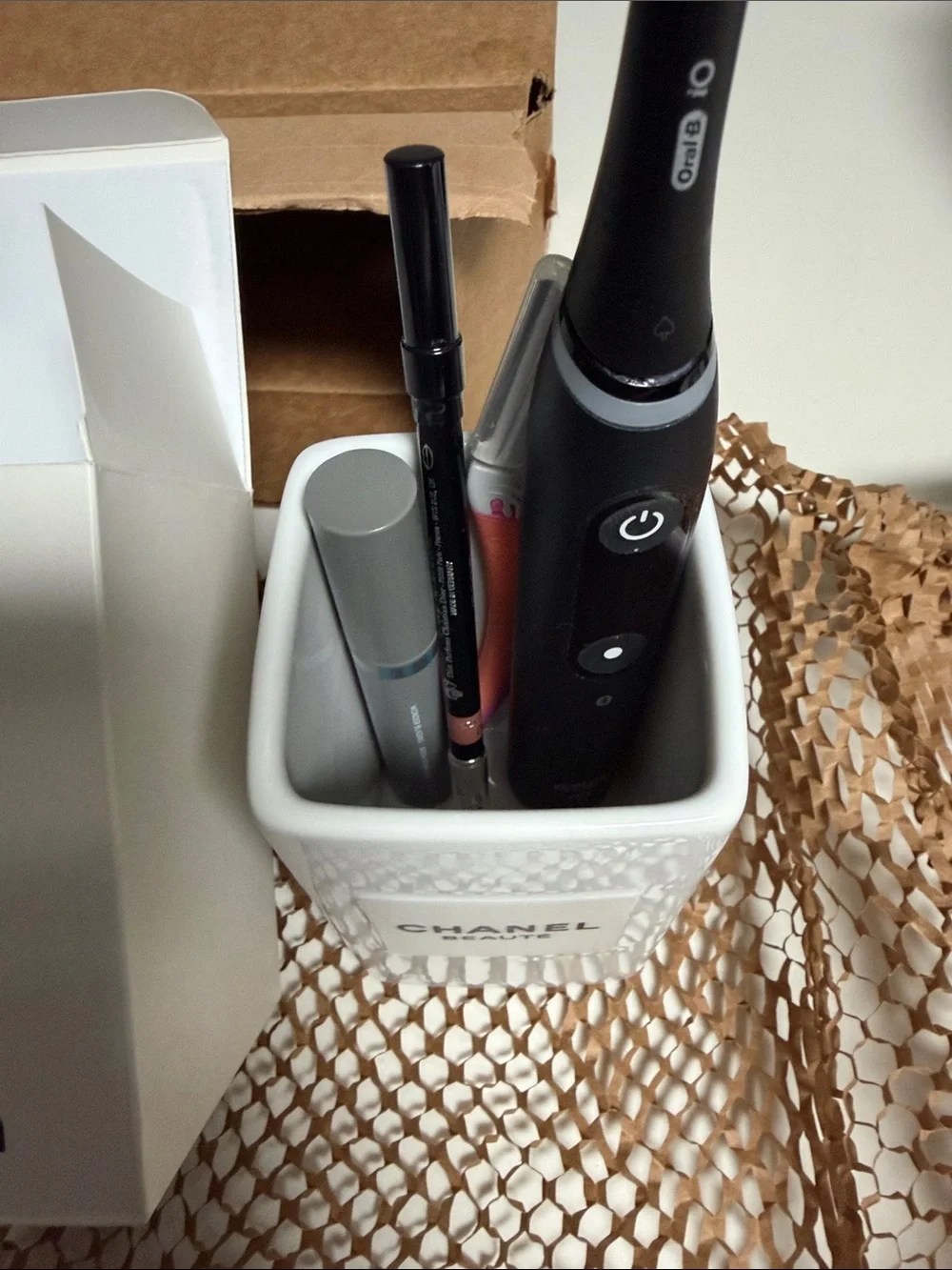 CHANEL White Ceramic Vanity Holder with Branded Plaque